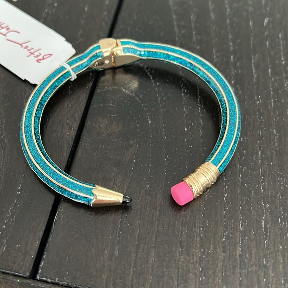 Betsey Joh Jewelry Set - Picture 13 of 14